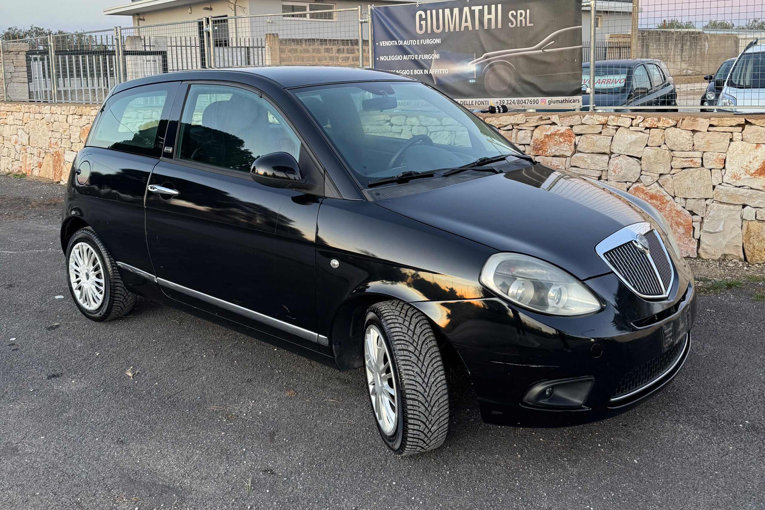 Lancia Ypsilon 1.3 MJT 75 CV Diva