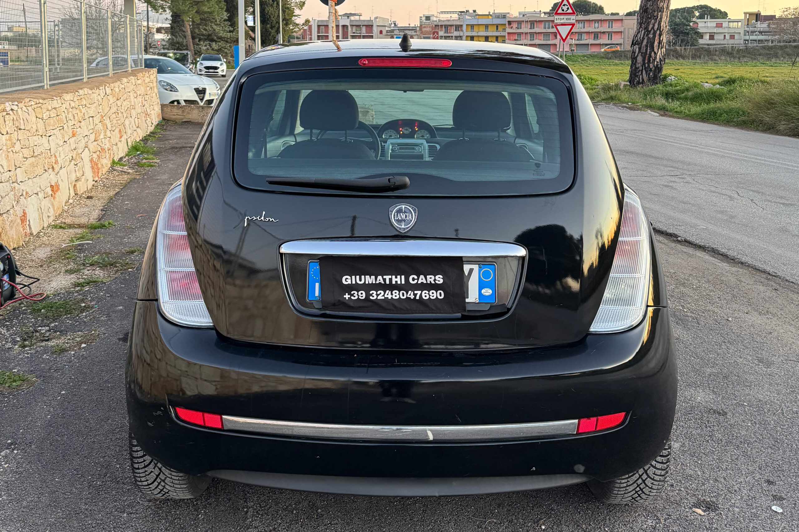 
								Lancia Ypsilon 1.3 MJT 75 CV Diva full									